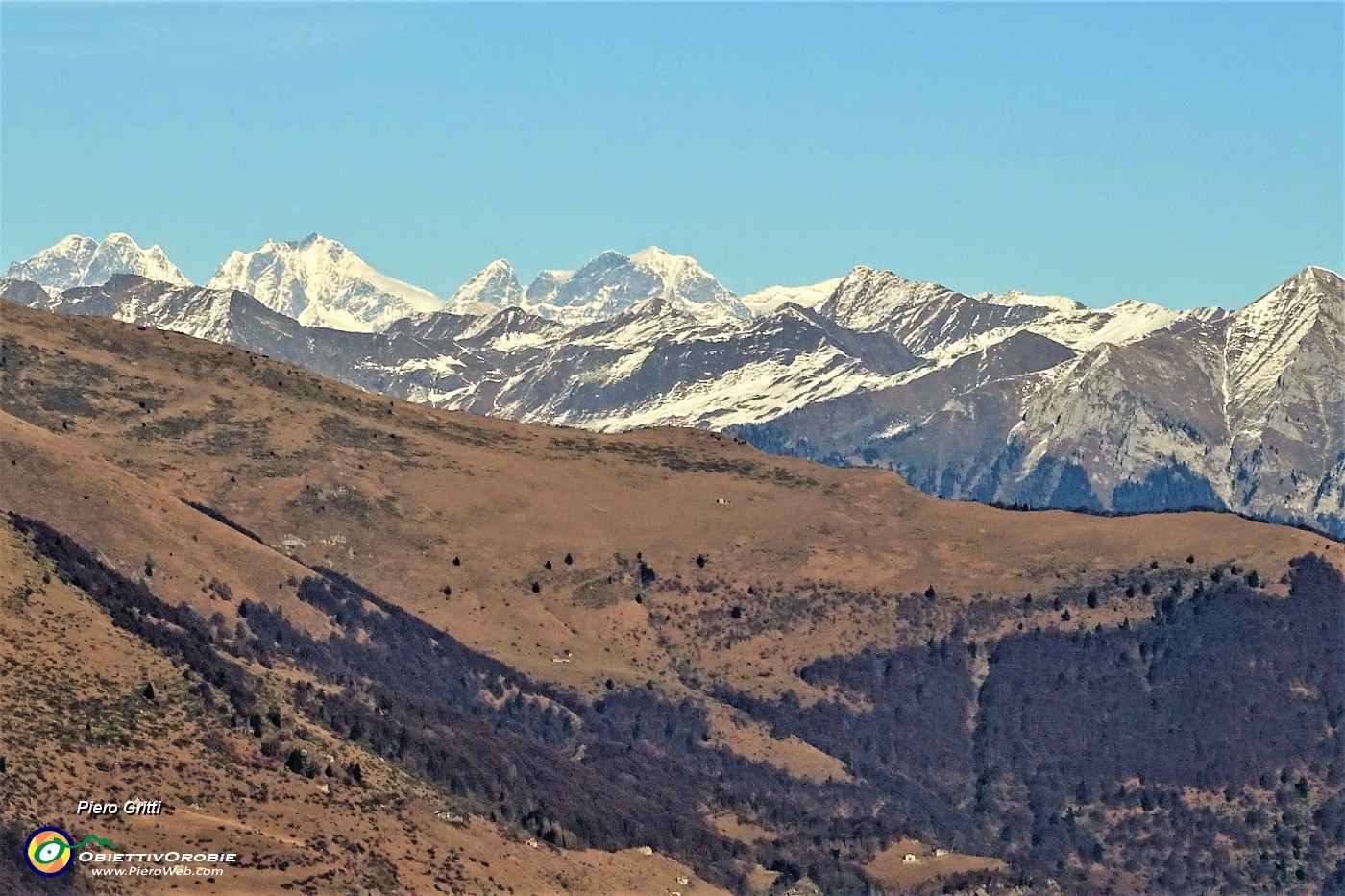 61 Zoom verso il gruppo alpino del Bernina.JPG